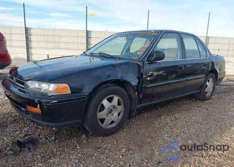 1993 Honda Accord 10Th Anniversary z USA, uszkodzony, nr VIN 1HGCB7694PA163391